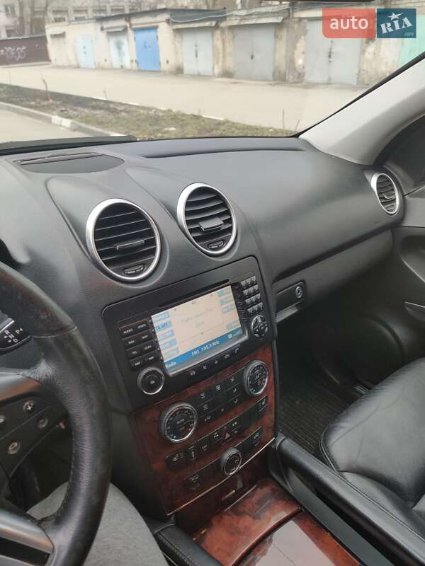 Позашляховик / Кросовер Mercedes-Benz M-Class 2006 в Дніпрі