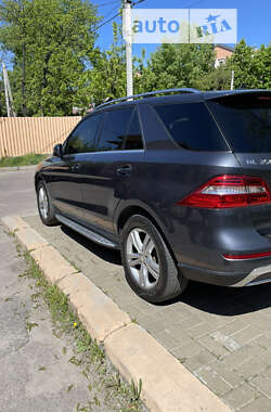 Внедорожник / Кроссовер Mercedes-Benz M-Class 2013 в Кропивницком