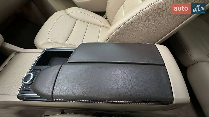 Позашляховик / Кросовер Mercedes-Benz M-Class 2013 в Одесі