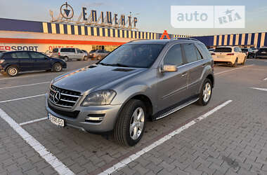 Mercedes-Benz M-Class 2011