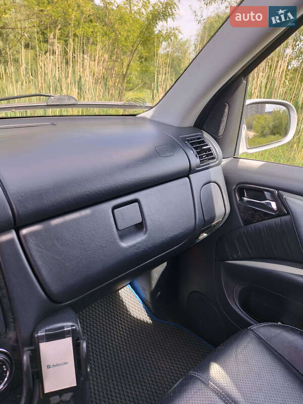 Внедорожник / Кроссовер Mercedes-Benz M-Class 2003 в Вараше