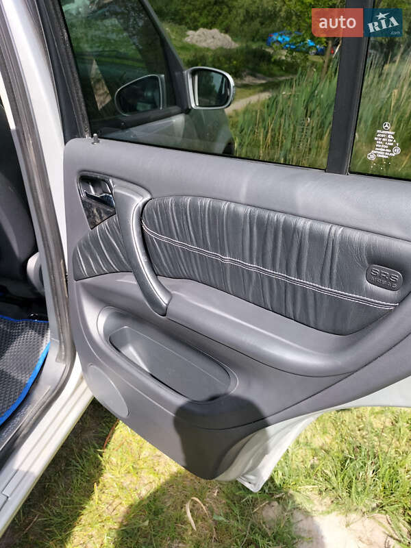 Внедорожник / Кроссовер Mercedes-Benz M-Class 2003 в Вараше