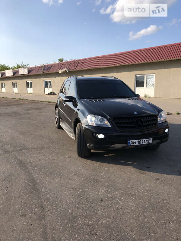 Внедорожник / Кроссовер Mercedes-Benz M-Class 2007 в Покровске