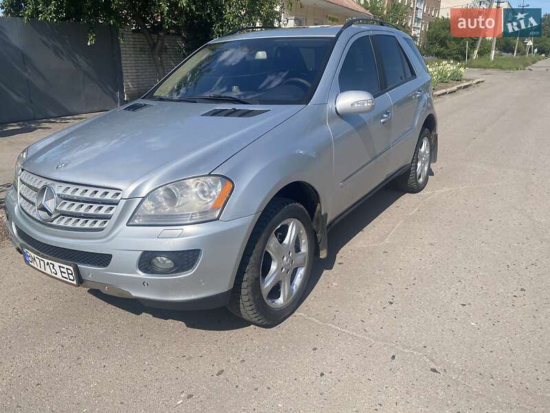 Внедорожник / Кроссовер Mercedes-Benz M-Class 2007 в Сумах