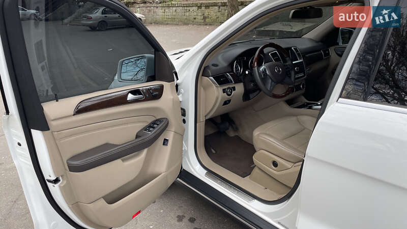 Внедорожник / Кроссовер Mercedes-Benz M-Class 2014 в Николаеве