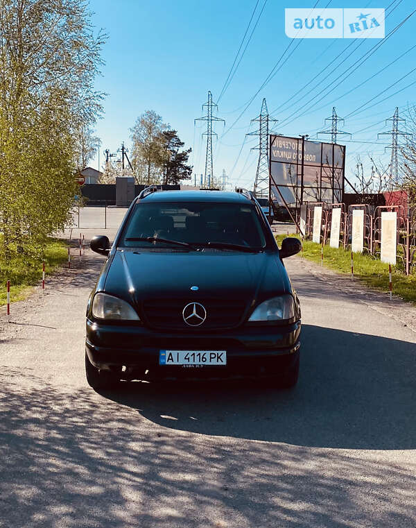 Mercedes-Benz M-Class 1999