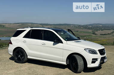 Позашляховик / Кросовер Mercedes-Benz M-Class 2012 в Чернівцях