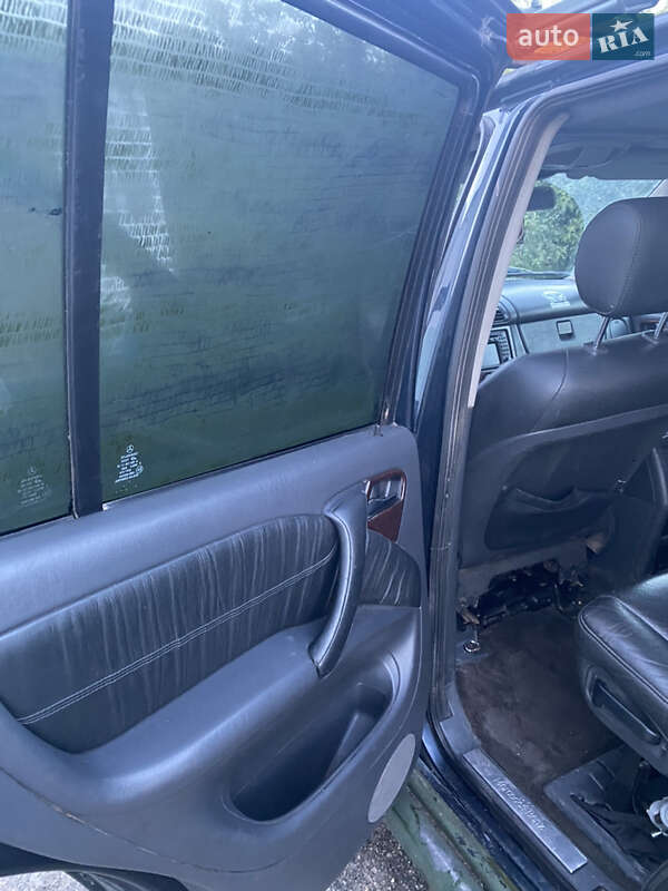 Позашляховик / Кросовер Mercedes-Benz M-Class 2002 в Покровську