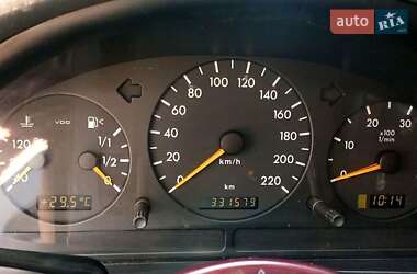 Позашляховик / Кросовер Mercedes-Benz M-Class 2001 в 
