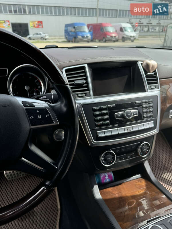 Внедорожник / Кроссовер Mercedes-Benz M-Class 2015 в Хмельницком