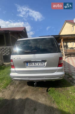 Внедорожник / Кроссовер Mercedes-Benz M-Class 2004 в 
