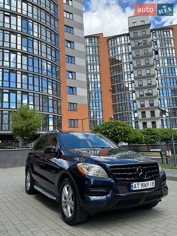 Позашляховик / Кросовер Mercedes-Benz M-Class 2014 в Івано-Франківську
