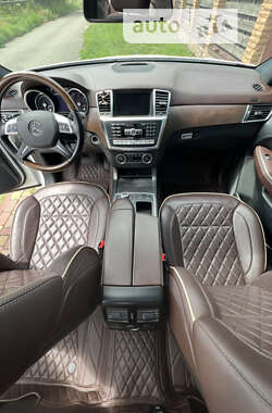 Внедорожник / Кроссовер Mercedes-Benz M-Class 2013 в Киеве