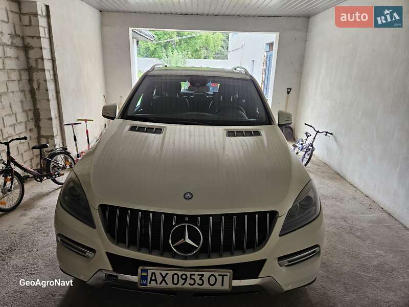 Внедорожник / Кроссовер Mercedes-Benz M-Class 2012 в Ирпене