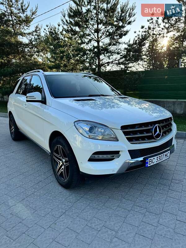 Mercedes-Benz M-Class 2011
