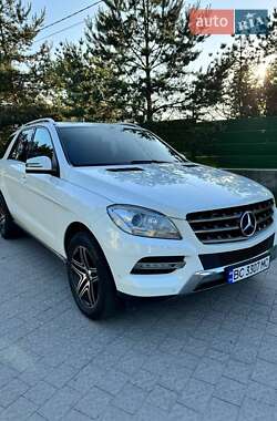 Внедорожник / Кроссовер Mercedes-Benz M-Class 2011 в 