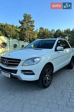 Внедорожник / Кроссовер Mercedes-Benz M-Class 2011 в 