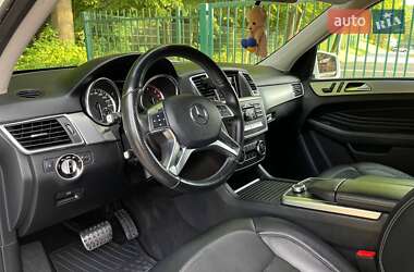 Внедорожник / Кроссовер Mercedes-Benz M-Class 2011 в 