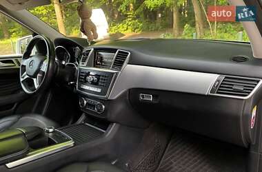 Внедорожник / Кроссовер Mercedes-Benz M-Class 2011 в 
