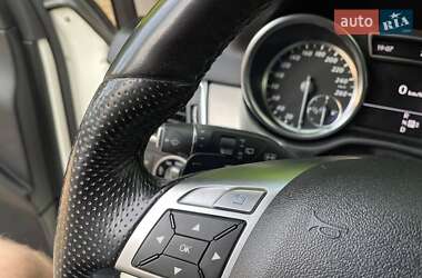 Внедорожник / Кроссовер Mercedes-Benz M-Class 2011 в 