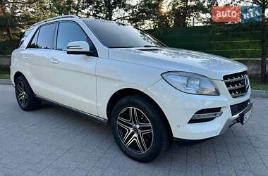 Внедорожник / Кроссовер Mercedes-Benz M-Class 2011 в 