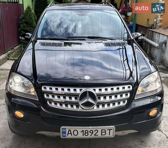 Mercedes-Benz M-Class 2008