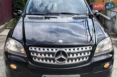 Позашляховик / Кросовер Mercedes-Benz M-Class 2008 в 