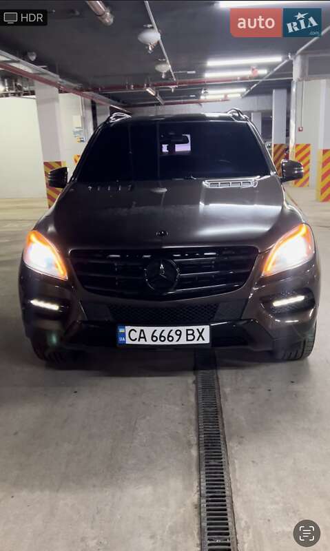 Внедорожник / Кроссовер Mercedes-Benz M-Class 2013 в 