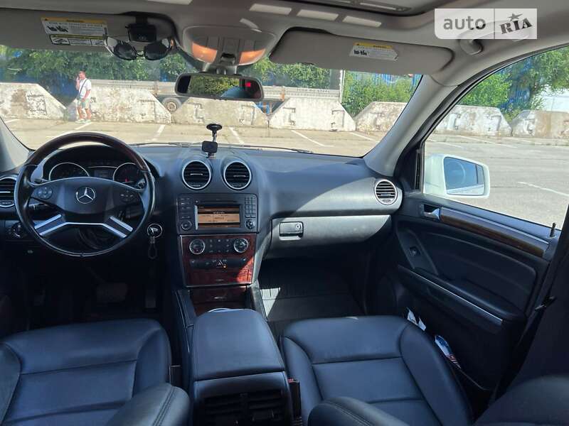 Позашляховик / Кросовер Mercedes-Benz M-Class 2011 в Одесі