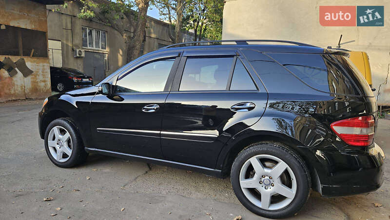 Внедорожник / Кроссовер Mercedes-Benz M-Class 2005 в Одессе