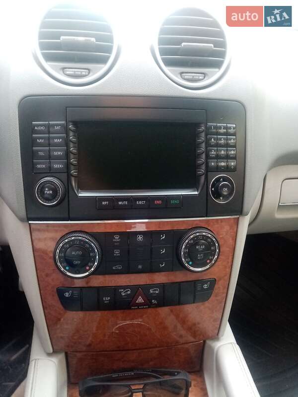 Mercedes-Benz M-Class 2006