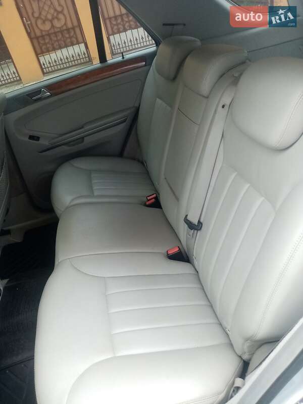 Внедорожник / Кроссовер Mercedes-Benz M-Class 2006 в Хусте