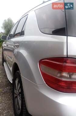Внедорожник / Кроссовер Mercedes-Benz M-Class 2006 в 