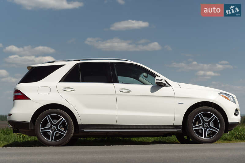 Внедорожник / Кроссовер Mercedes-Benz M-Class 2011 в Тернополе