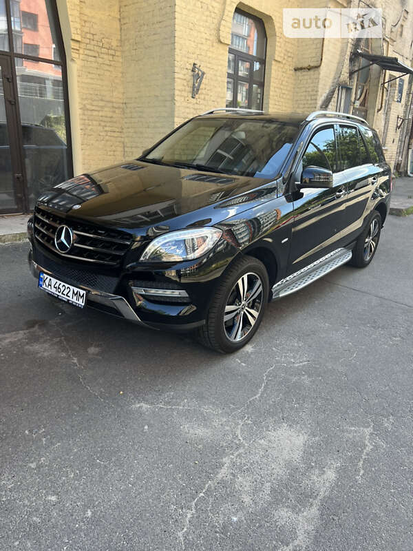 Внедорожник / Кроссовер Mercedes-Benz M-Class 2011 в Львове