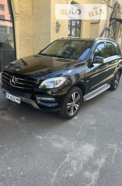 Позашляховик / Кросовер Mercedes-Benz M-Class 2011 в Києві