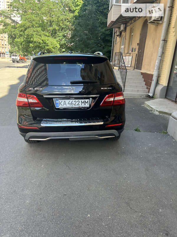 Внедорожник / Кроссовер Mercedes-Benz M-Class 2011 в Львове