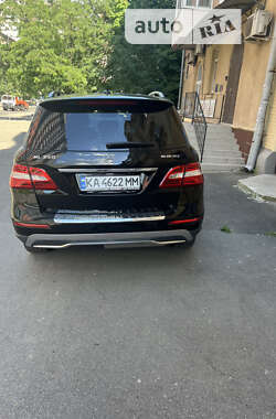 Позашляховик / Кросовер Mercedes-Benz M-Class 2011 в Києві