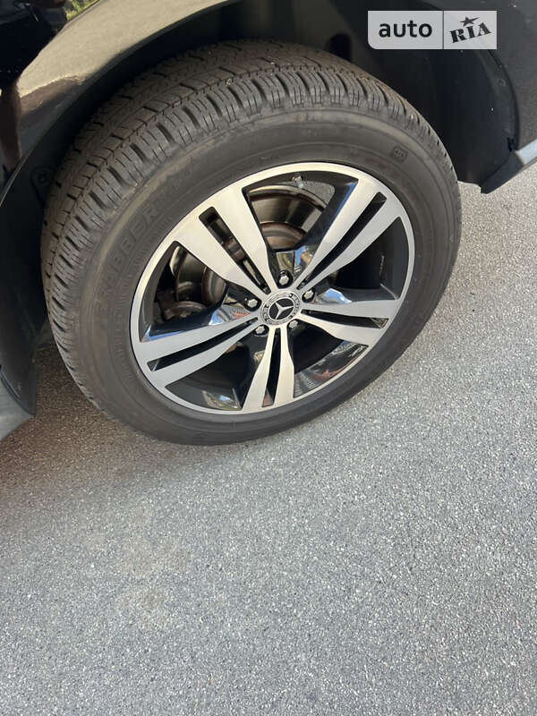 Внедорожник / Кроссовер Mercedes-Benz M-Class 2011 в Львове