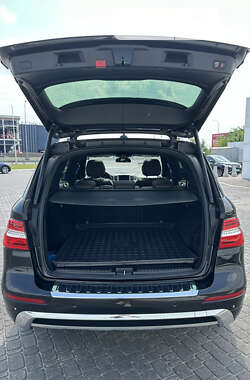Внедорожник / Кроссовер Mercedes-Benz M-Class 2013 в 