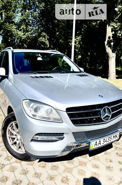 Внедорожник / Кроссовер Mercedes-Benz M-Class 2012 в Киеве