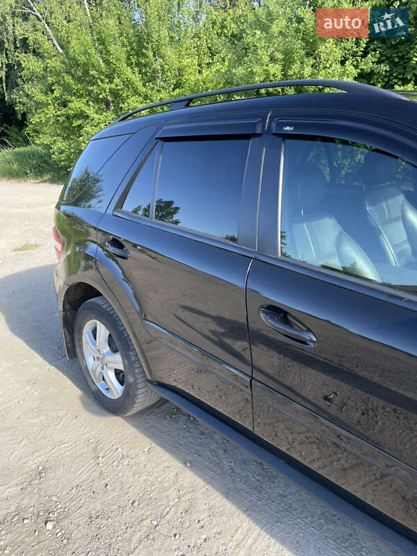 Внедорожник / Кроссовер Mercedes-Benz M-Class 2009 в Козове