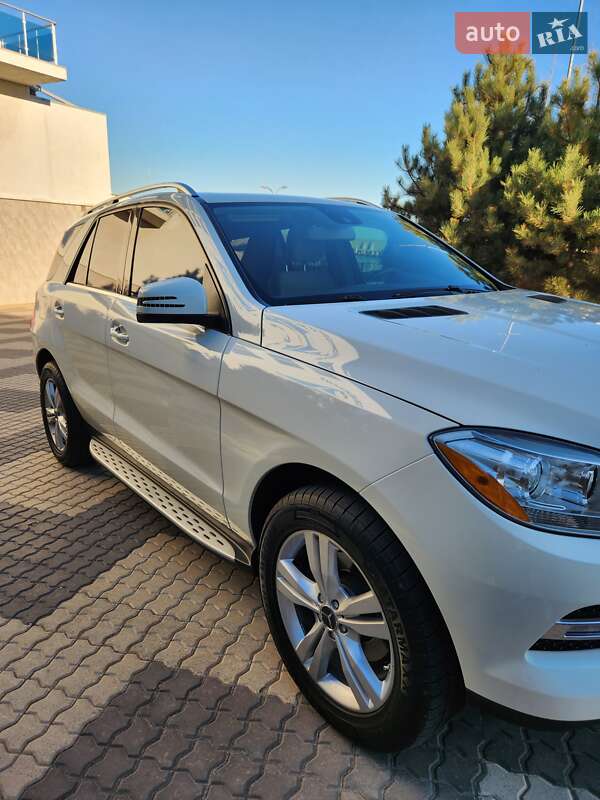 Внедорожник / Кроссовер Mercedes-Benz M-Class 2012 в Одессе