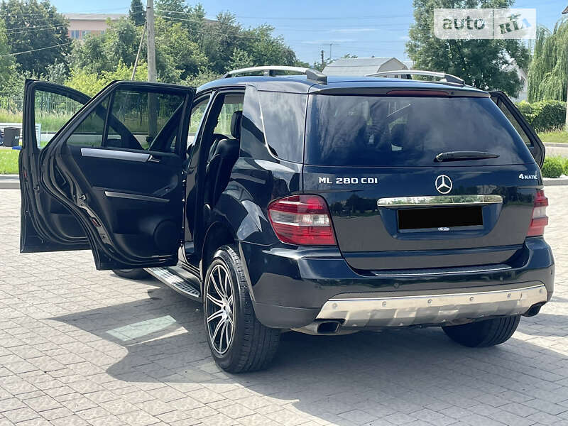 Внедорожник / Кроссовер Mercedes-Benz M-Class 2006 в Дрогобыче