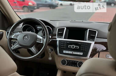 Внедорожник / Кроссовер Mercedes-Benz M-Class 2014 в 
