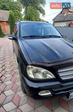Внедорожник / Кроссовер Mercedes-Benz M-Class 2005 в Черновцах