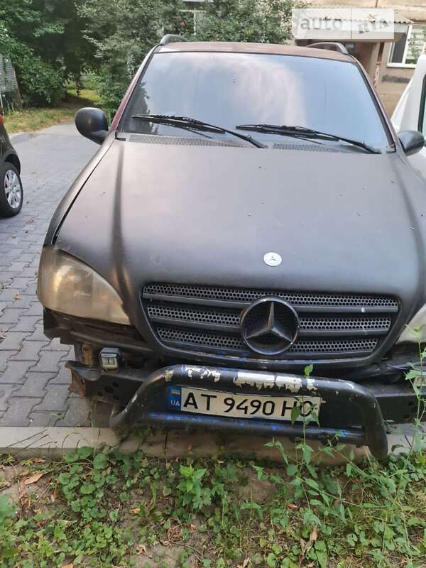 Внедорожник / Кроссовер Mercedes-Benz M-Class 1998 в Лимане