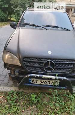 Внедорожник / Кроссовер Mercedes-Benz M-Class 1998 в 