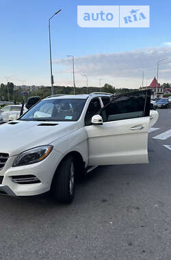 Позашляховик / Кросовер Mercedes-Benz M-Class 2013 в 