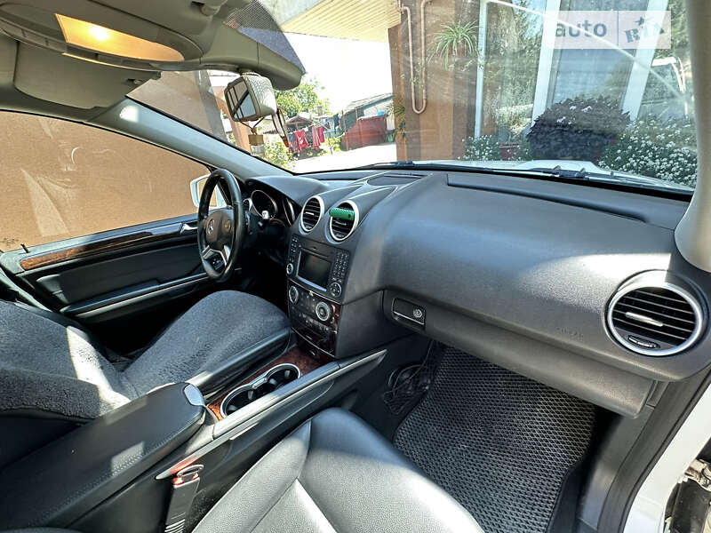 Внедорожник / Кроссовер Mercedes-Benz M-Class 2011 в Снятине